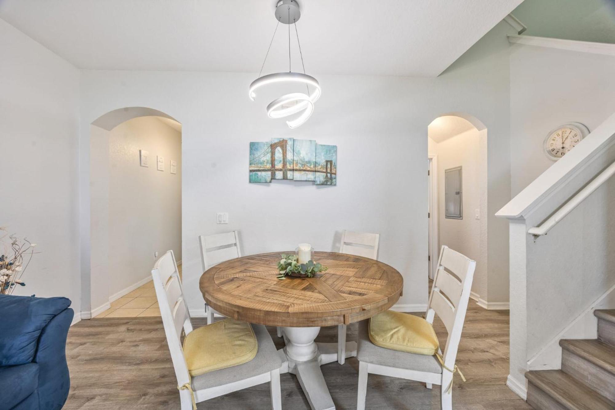 Cozy Stylish Townhome Дейвънпорт Екстериор снимка