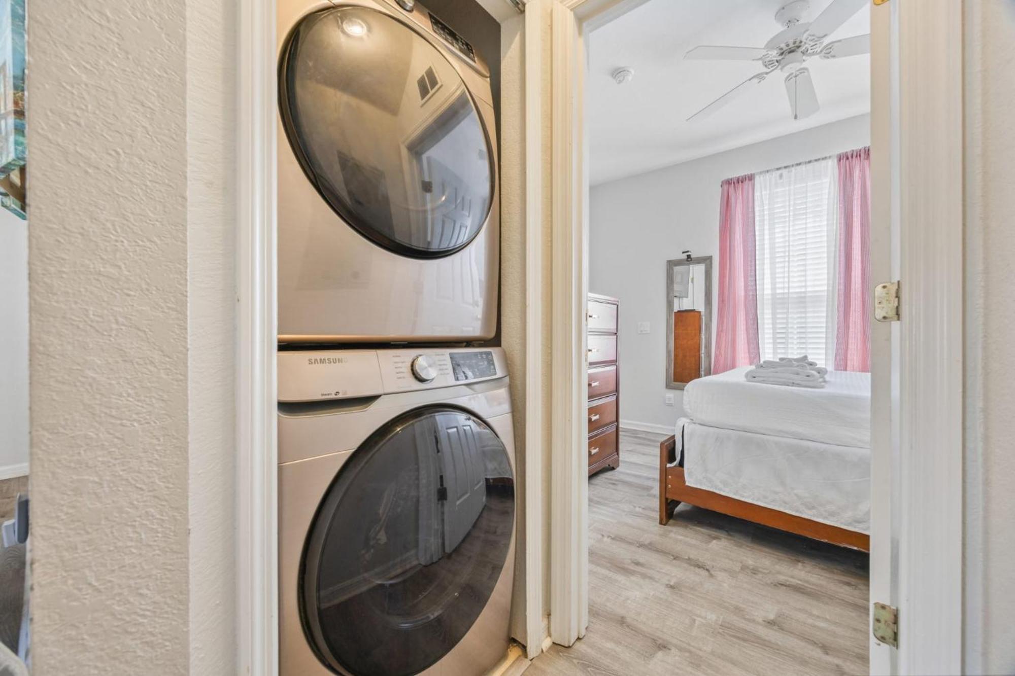 Cozy Stylish Townhome Дейвънпорт Екстериор снимка