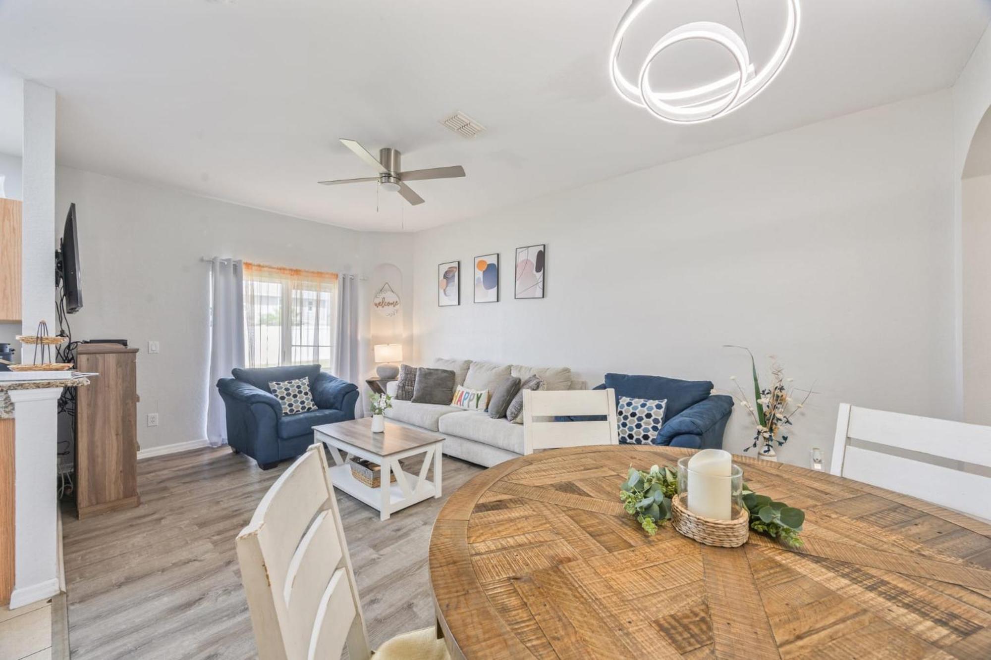 Cozy Stylish Townhome Дейвънпорт Екстериор снимка
