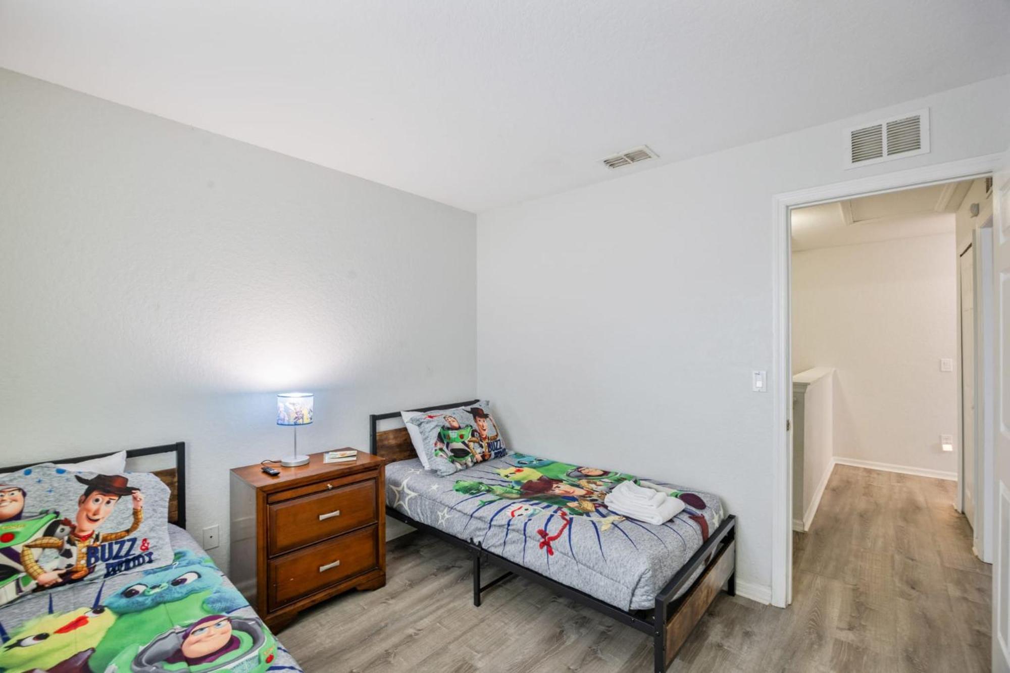 Cozy Stylish Townhome Дейвънпорт Екстериор снимка
